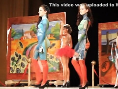 Rondborstig, Beroemdheid, Schattig, Lul, Hd, Natuurlijk, Kut duiken, Tieten likken