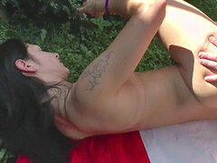 daughter-in-law get drill by German stepfather in Garden when Mom away