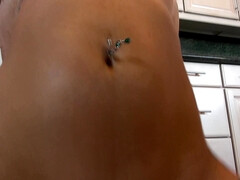 お尻, デカ尻, フェラチオ, 茶髪の, 顔射, キッチン, ピアス, 現実