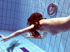 18, 茶髪の, 自然山雀, プール, 一人, タトゥー, オッパイの, 水中