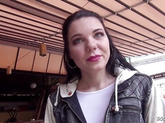 Gros seins, Sucer une bite, Plantureuse, Tir de sperme, Faciale, Allemand, Seins naturels, Adolescente