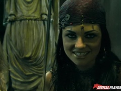 Grosse titten, Blondine, Blasen, Braunhaarige, Fingern, Piercing, Realität, Tätowierung