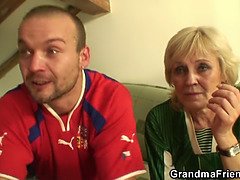 Beauté, Blonde, Sucer une bite, Femme couguar, Gorge profonde, Mère que j'aimerais baiser, Belle mère, Plan cul à trois