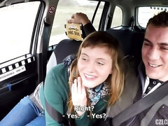 デカ尻, デカパイ, フェラチオ, 車, 指いじり, 手コキする, 叫ぶ, ティーン