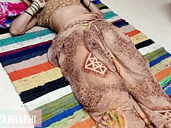 18, フェラチオ, 兄弟, 中出し, 自家製, インド人, 母, 義母