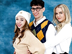 18, デカ尻, デカチン, デカパイ, フェラチオ, バック, 女 人男 人, ガリガリ