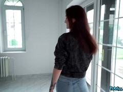 Arsch, Blasen, Braunhaarige, Tschechisch, Jeans, Piercing, Schlucken, Tätowierung