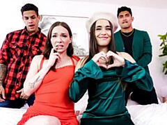 Culo grande, Tetas grandes, Mamada, Pareja, Estilo perrito, Cuadrupleta, Flaco, Adolescente