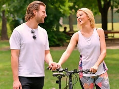 Anaal, Blond, Pijpbeurt, Hondjeshouding, Handbeurt, Zoenen, Masturbatie, Mager