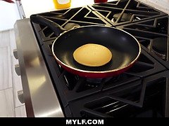 Culo grande, Verga grande, Tetas grandes, Rubia, Mamada, Madres para coger, Realidad, Madrastra