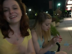 Leie, Blondine, Küssen, Zierlich, Pov, Muschi, Rasiert, Flotter dreier