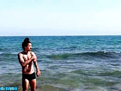 デカ尻, ビキニ, 茶髪の, バック, 足, ヌード, 公共, タトゥー