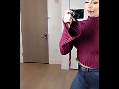 BEAUTIFUL WOMAN MODELING