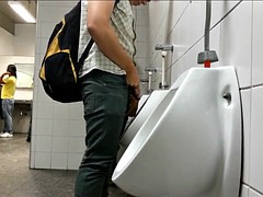 Enthousiasteling, Compilatie, Homo, Hd, Masturbatie, Openbaar, Douche, Bekijker