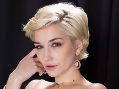 Rubia, Estilo perrito, Pajear, Madres para coger, Tetas naturales, Cabello corto, Estriptis, Tetas