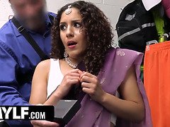 За кулисами, Глубокая глотка, Сперма на лице, Милф, Натуральные сиськи, В офисе, Киски, Стриптиз