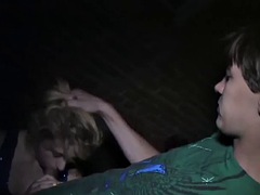 Enthousiasteling, Blond, Pijpbeurt, Hardcore, Feest, Tatoeage, Tiener, Tieten likken