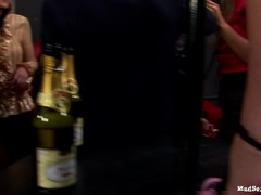 Любители, Блондинки, Минет, В одежде, Член, Лесбиянка, Атлас, Свингеры