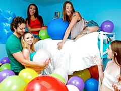 Tetas grandes, Besar, Lesbiana, Fiesta, Coño, Pelirrojo, Estriptis, Trio