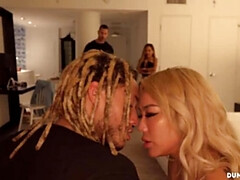 Cul, Grosse bite, Le plan cul à quatre, Énorme, Interracial, Embrassement, Lesbienne, Chatte