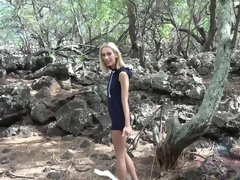 Vestido, Penetracion con dedos, Besar, Desnudo, Pov, Público, Voyeur, Mojado