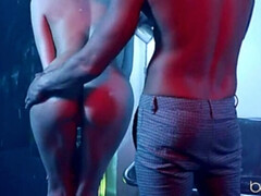 69 negenenzestig, Lieveling, Pijpbeurt, Bruinharig, Europees, Handbeurt, Natuurlijke tieten, Nat