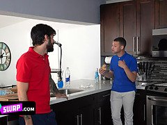 Grosse titten, Sperma im mund, Fingern, Lecken, Reif, Milf, Stiefmutter, Uniform