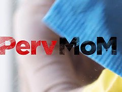 Grosser arsch, Blasen, Braunhaarige, Spermaladung, Hd, Milf, Rasiert, Stiefmutter