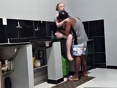 Schwarz, Blondine, Geschnappt, Gehörnter ehemann, Schwarz, Hardcore, Milf, Ehefrau