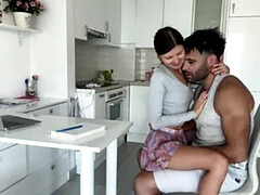 Leie, Grosser schwanz, Hundestellung, Selbstgemacht, Latina, Lingerie, Monster, Dürr