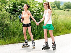 Fingern, Lesbisch, Lingerie, Natürlichen titten, Im freien, Muschi, Titten, Spielzeuge