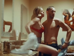 Gros seins, Blonde, Sucer une bite, Plantureuse, Tir de sperme, Gorge profonde, Hard, Actrice du porno