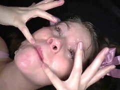 Grosse titten, Blasen, Besamung, Aufs gesicht abspritzen, Deutsch, Gruppe, Handjob, Hd