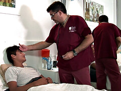 18 años, Mamada, Médico, Estilo perrito, Gay, Uniforme