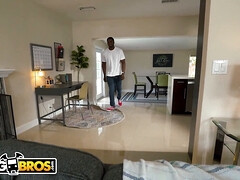 巨乳な, チン, 人形, 怪物, 小柄, ガリガリ, タトゥー, ティーン