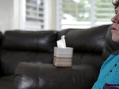 Grosser arsch, Grosse titten, Blasen, Braunhaarige, Besamung, Handjob, Milf, Titten