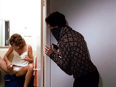 Blonde, Sucer une bite, Brunette brune, Tir de sperme, Branlette thaïlandaise, Rétro ancien