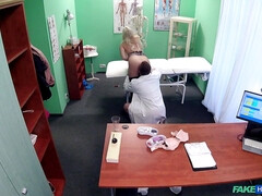 Américain, Blonde, Sucer une bite, Gorge profonde, Médecin, Léchez, Bureau, Chatte