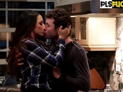 Анальный секс, Большая жопа, Большие сиськи, Минет, Семяизвержение, Домашнее видео, Латиноамериканки, Милф