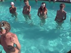 Culo, Rubia, Mamada, Orgía, Al aire libre, Piscina, Adolescente, Mojado