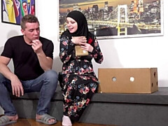 Grosser arsch, Grosser schwanz, Grosse titten, Blasen, Hundestellung, Milf, Geld