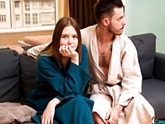 Grosser arsch, Grosser schwanz, Blasen, Braunhaarige, Hundestellung, Natürlichen titten, Jungendliche (18+), Titten