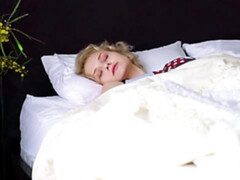 ブロンド, 指いじり, 目瞪口呆, 手コキする, オナニー, 淫乱熟女, 剃毛, オッパイの