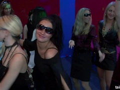Grosser schwanz, Bisexuell, Schwarz, Blondine, Blasen, Orgie, Party, Flotter dreier