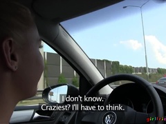 Coche, Penetracion con dedos, Novia, Lesbiana, Lamidas, Al aire libre, Coño, Trio