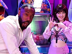 18 летние, Большая жопа, Большой член, Минет, Брюнетки, Собачьи, Натуральные сиськи, Молоденькие