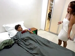 18 años, Hd, Casero, Latina, Sexo fuerte, Español, Madrastra, Adolescente