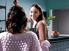 指いじり, レズビアン, 下着, オナニー, 剃毛, ストリッピング, ティーン, オッパイの