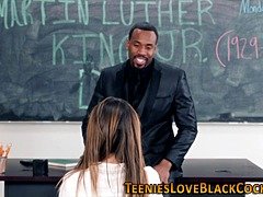 Grosser schwanz, Grosse titten, Hochschule, Aufs gesicht abspritzen, Hardcore, Hd, Interrassisch, Jungendliche (18+)