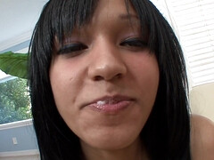 18 ans, Brunette brune, Éjaculer dans la bouche, Queue, Hard, Hd, Fille latino, Mamelons